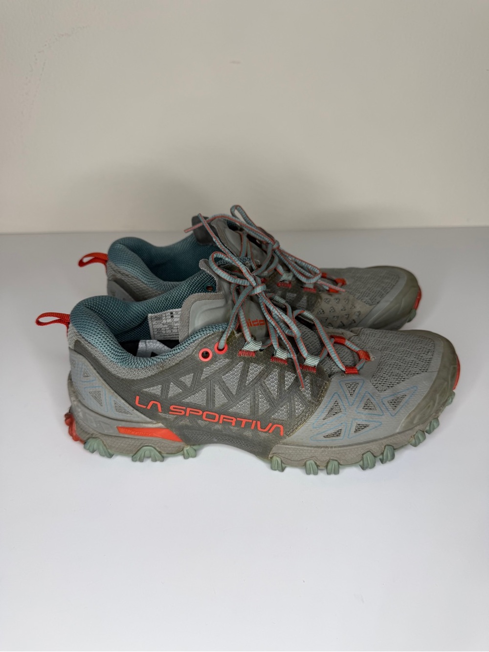 La Sportiva Bushido II Women’s 8 Gray Coral Trail Running Shoes Hiking Sneakers